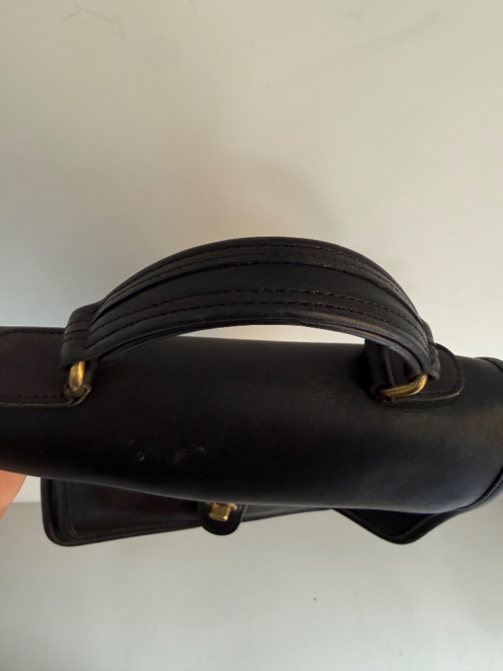 Vintage Coach Station Bag 5130 Black Leather Brass Turnlock Top Handle Purse - Picture 12 of 12